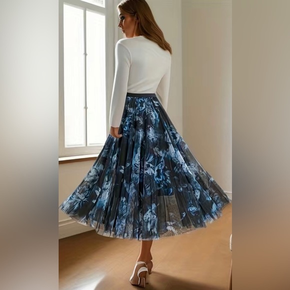 Jane Chic Designs Beautiful Floral Skirt - Picture 4 of 9